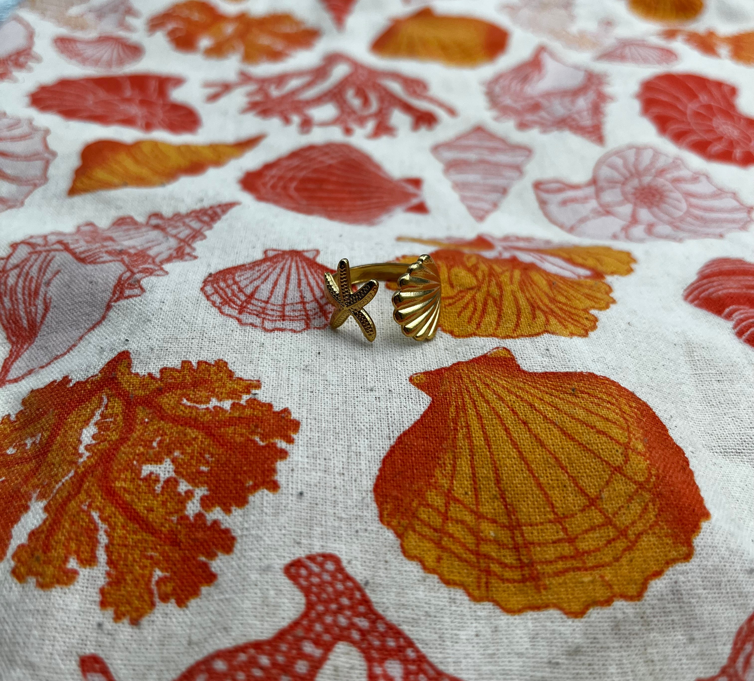 Ring Starfish With Shells