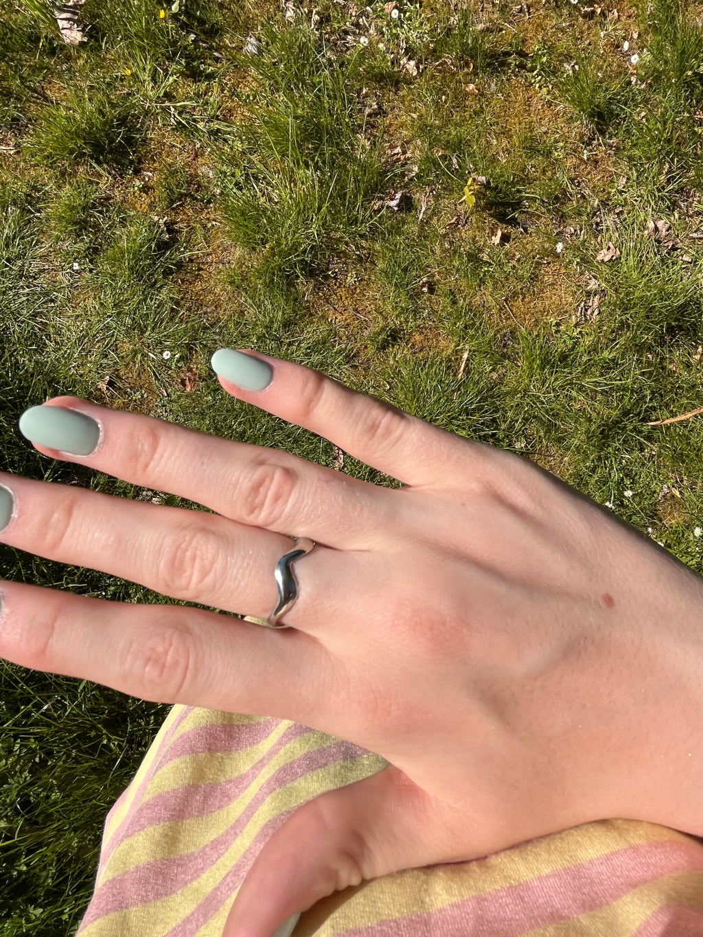 Ring golvend zilver
