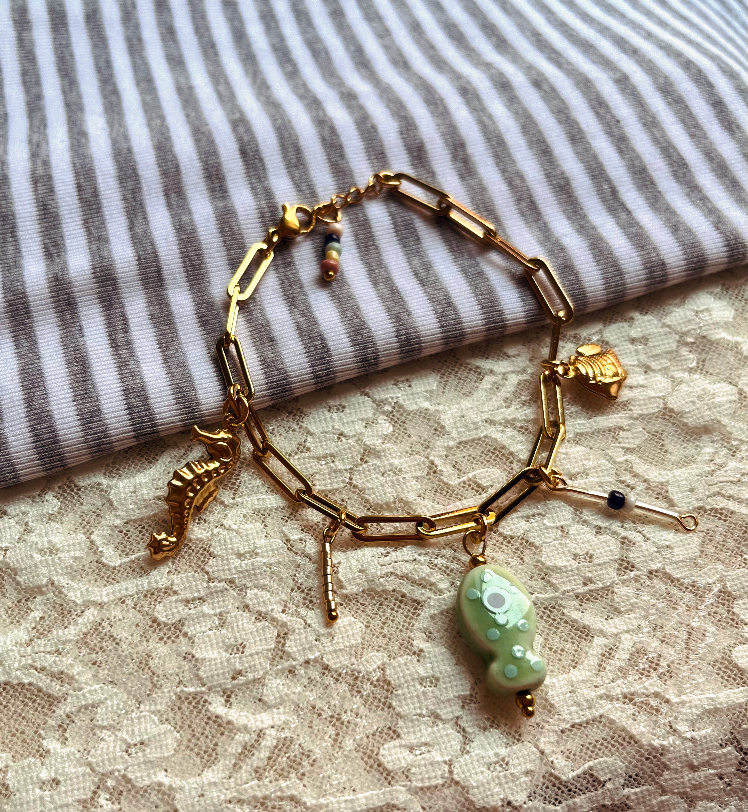 Charm armband sea life