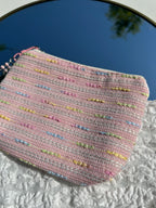 roze toilettas met zeepaard sleutelhanger