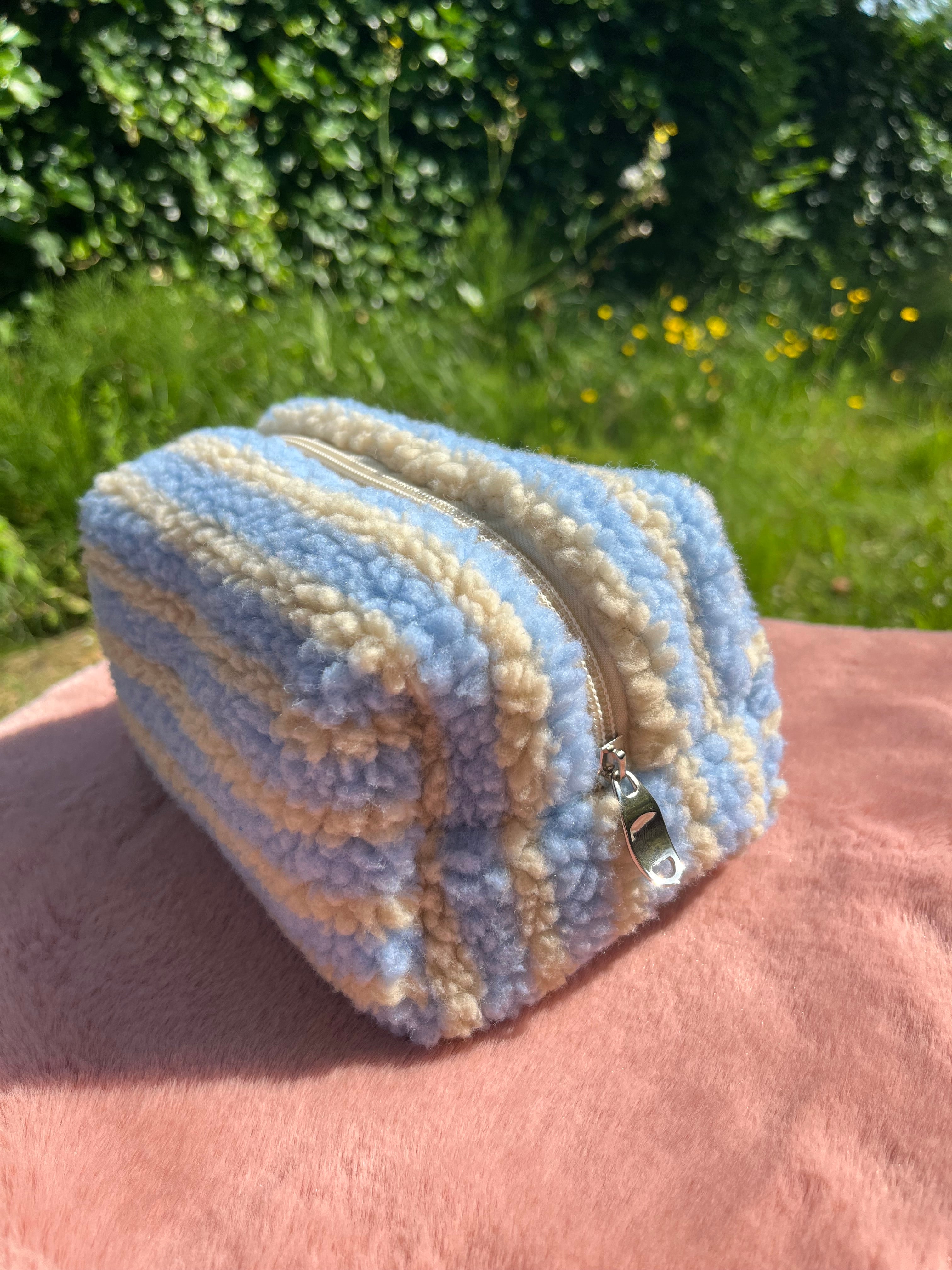 toilettas blauw en gele strepen