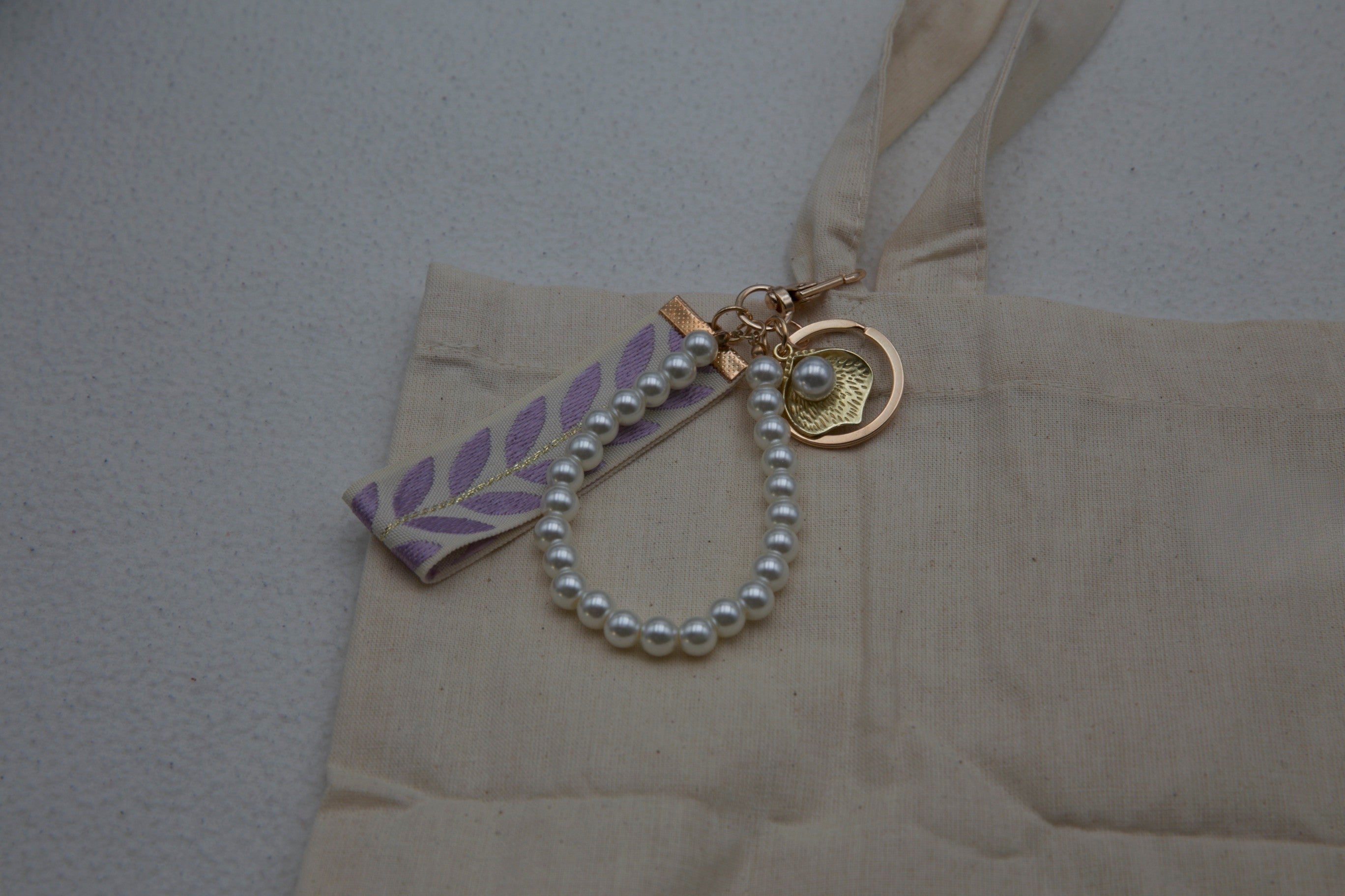 sleutelhanger blad paars