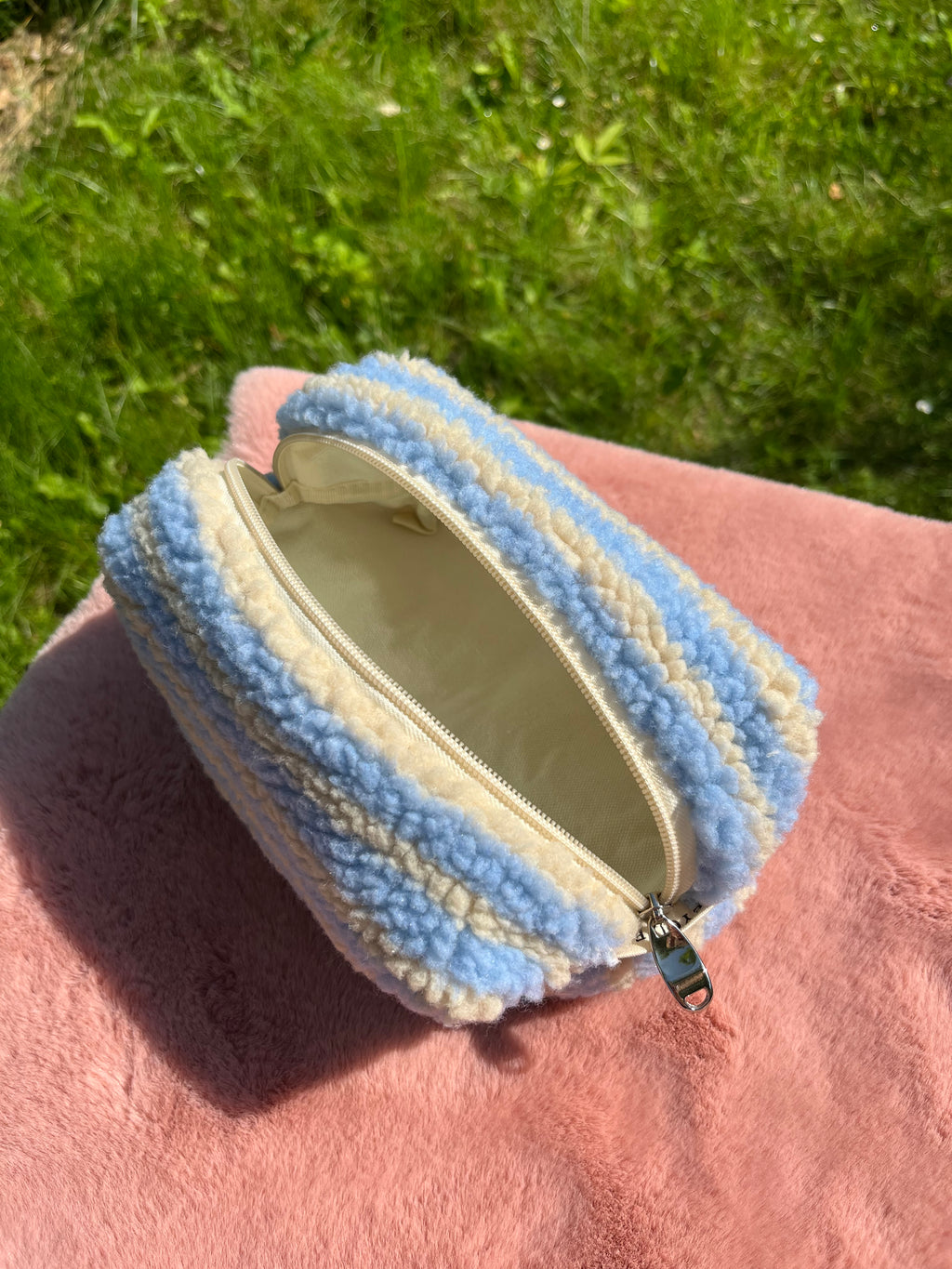 toilettas blauw en gele strepen