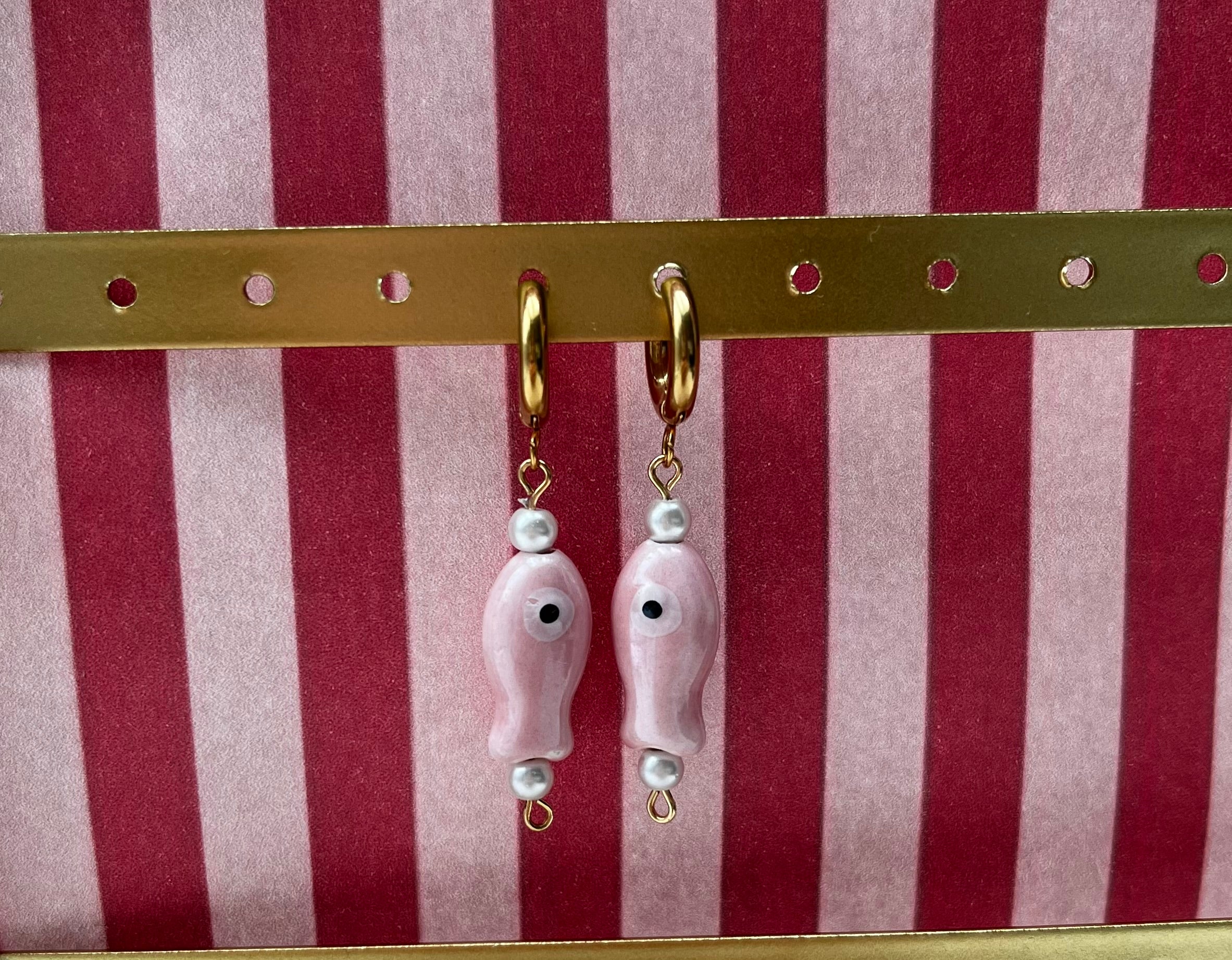 oorbel vis lichtroze goud