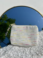 beige toilettas met zeepaard hanger