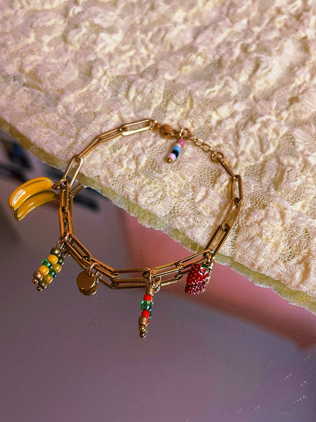 Charm armband banana pop