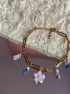 Charm armband pastel flower