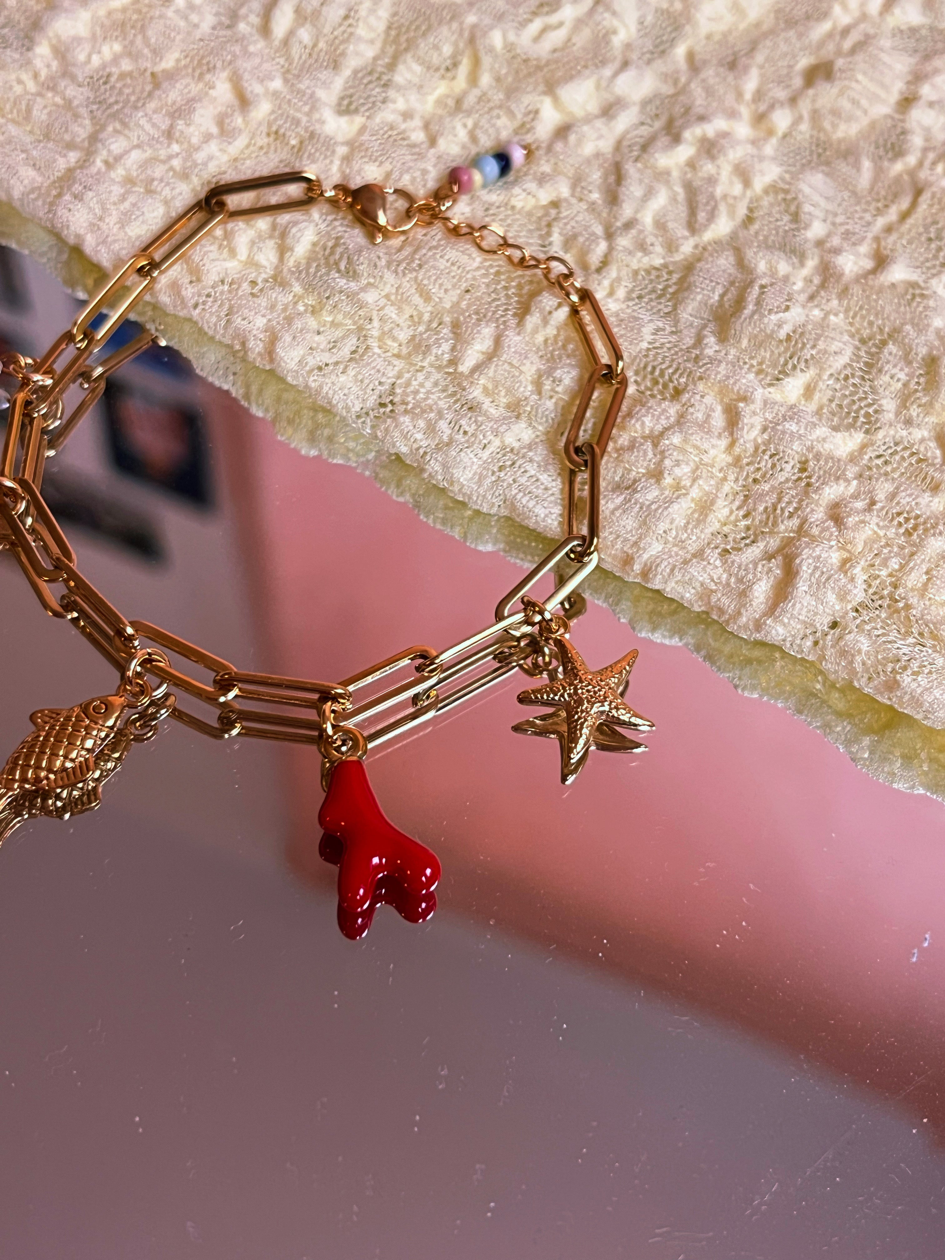 Charm armband coral fish