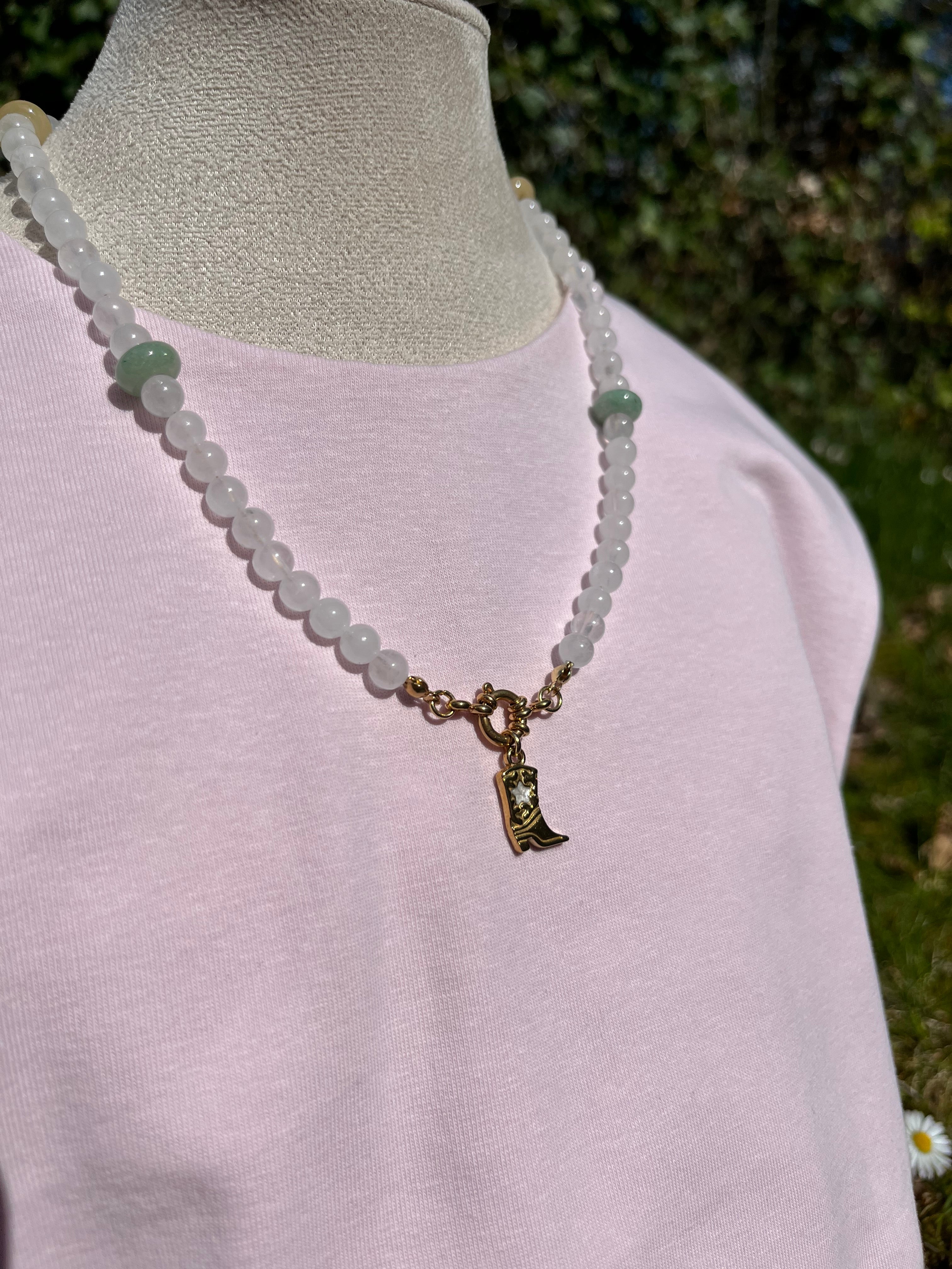 ketting natuursteen white boot