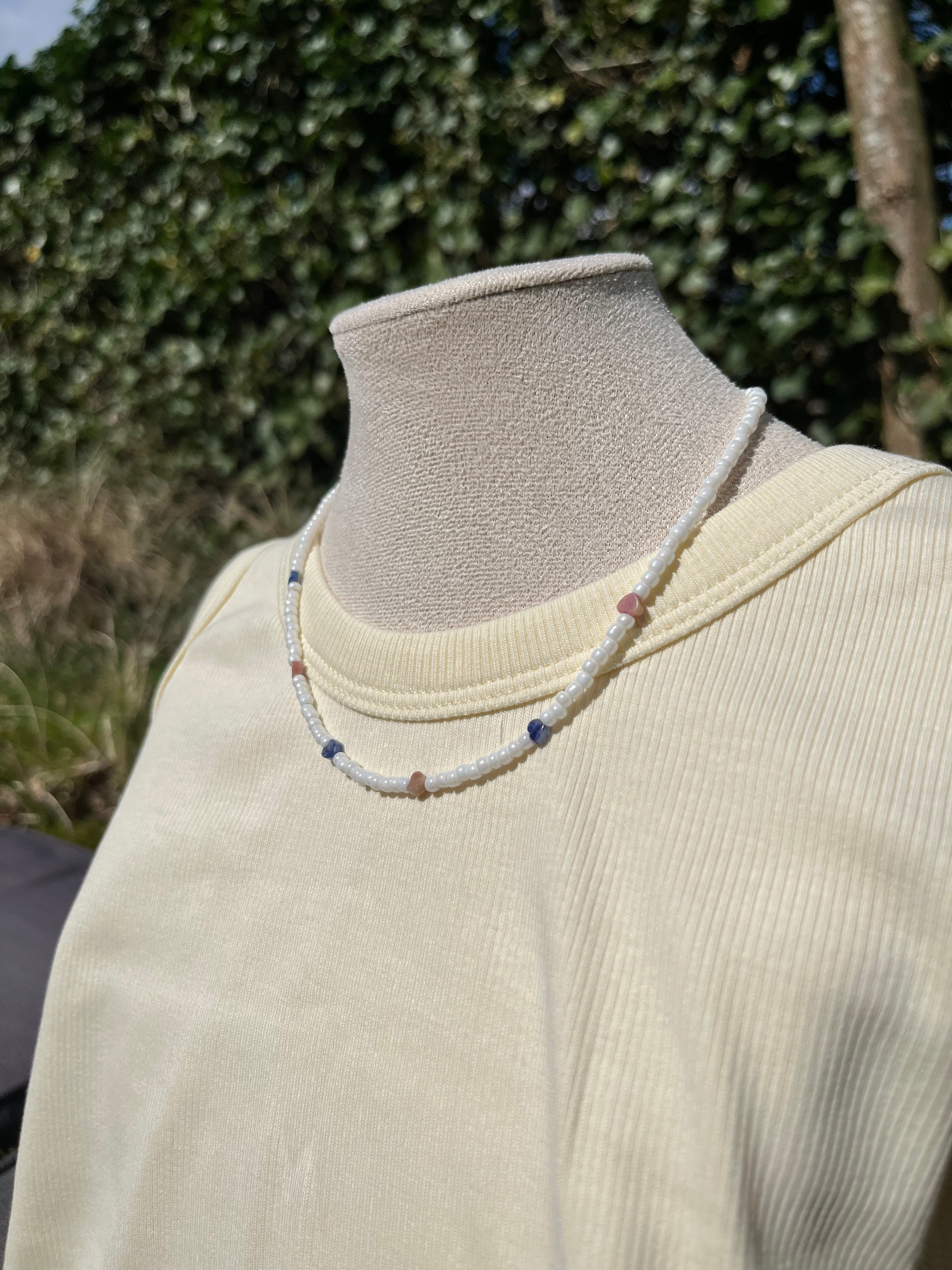 ketting white pearl hearts