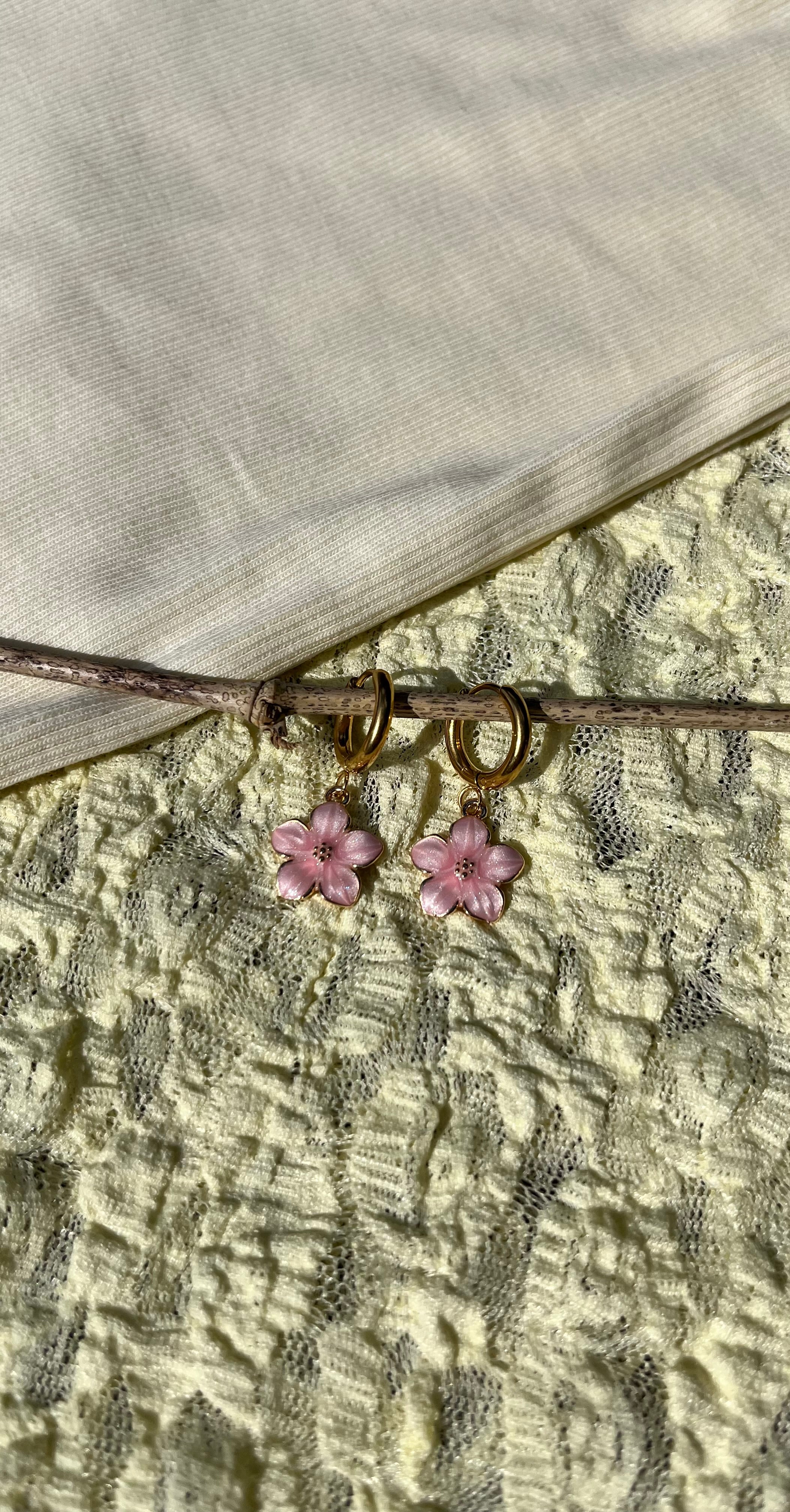 oorbel bloem roze goud