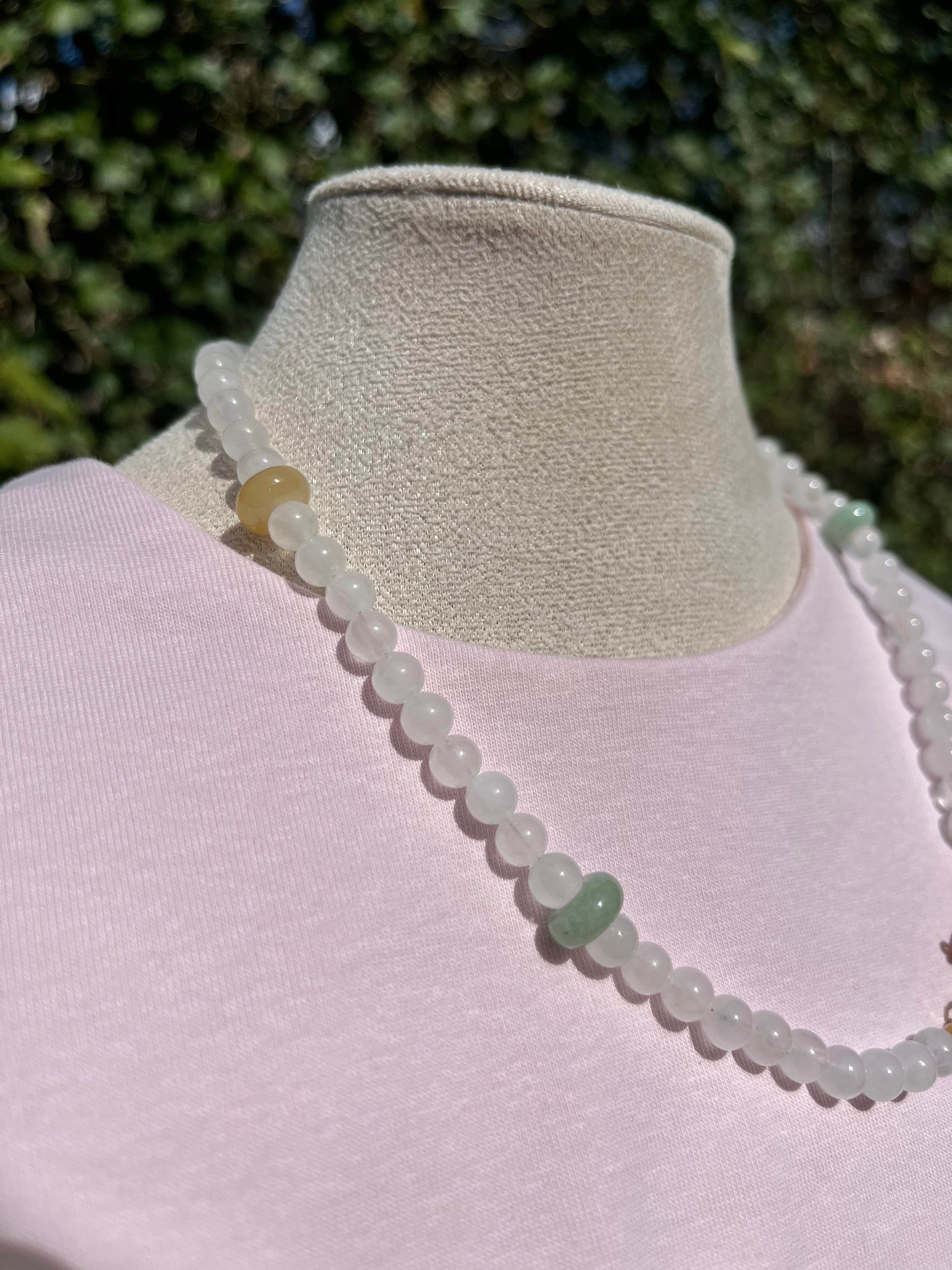 ketting natuursteen white boot