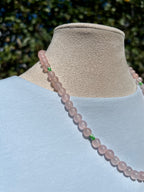ketting natuursteen pinky white flower