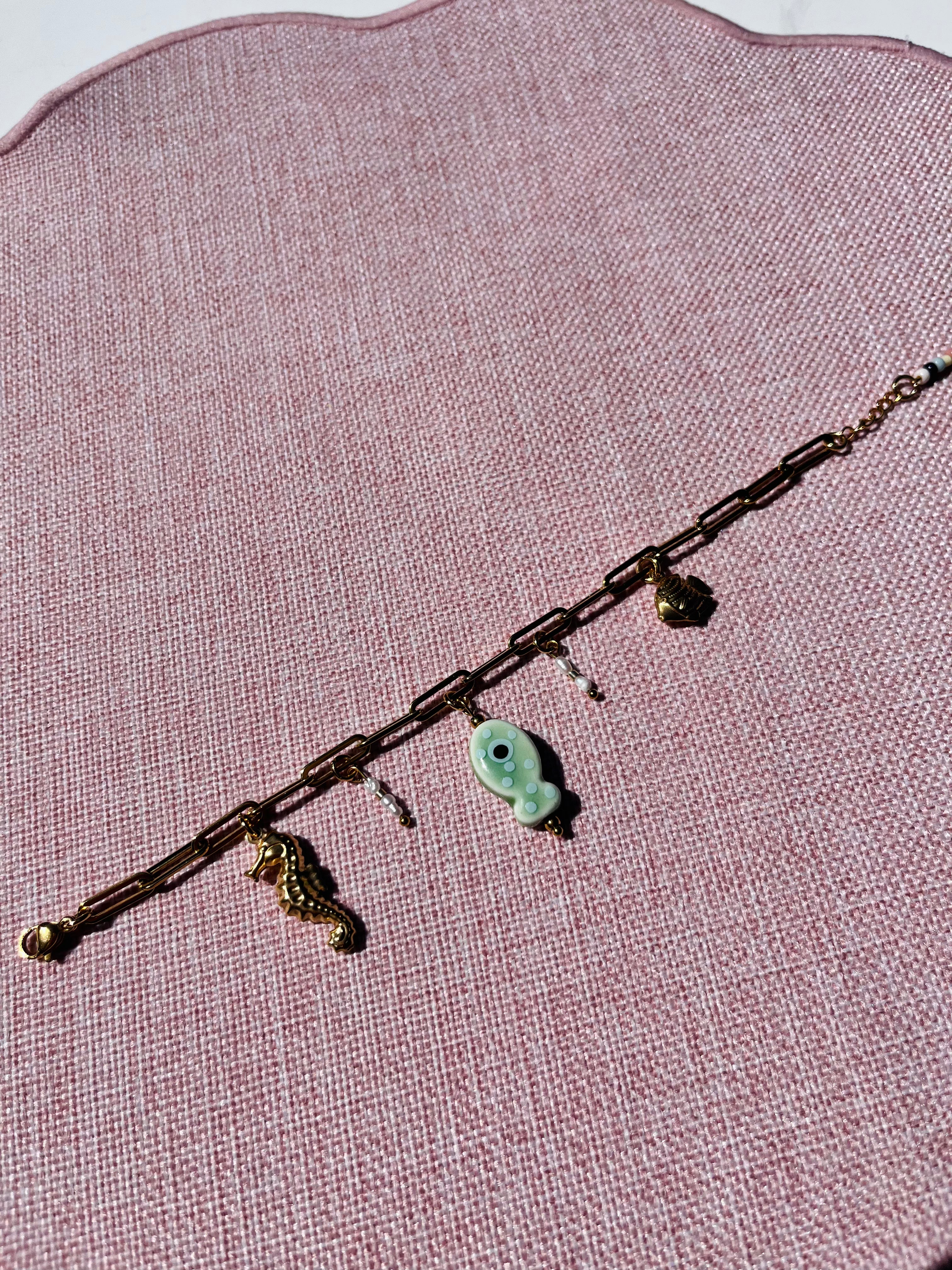 Charm armband sea life