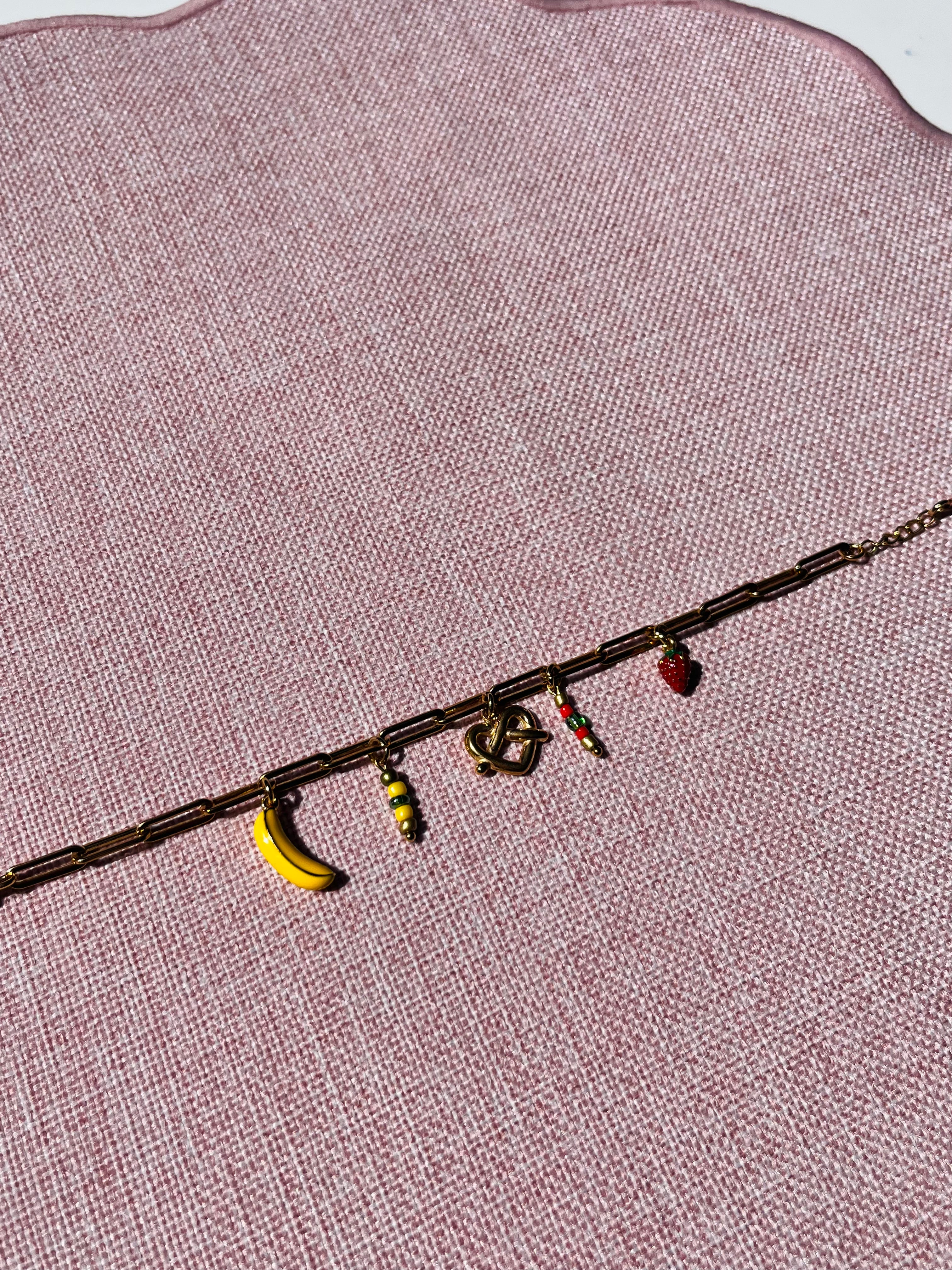 Charm armband banana pop