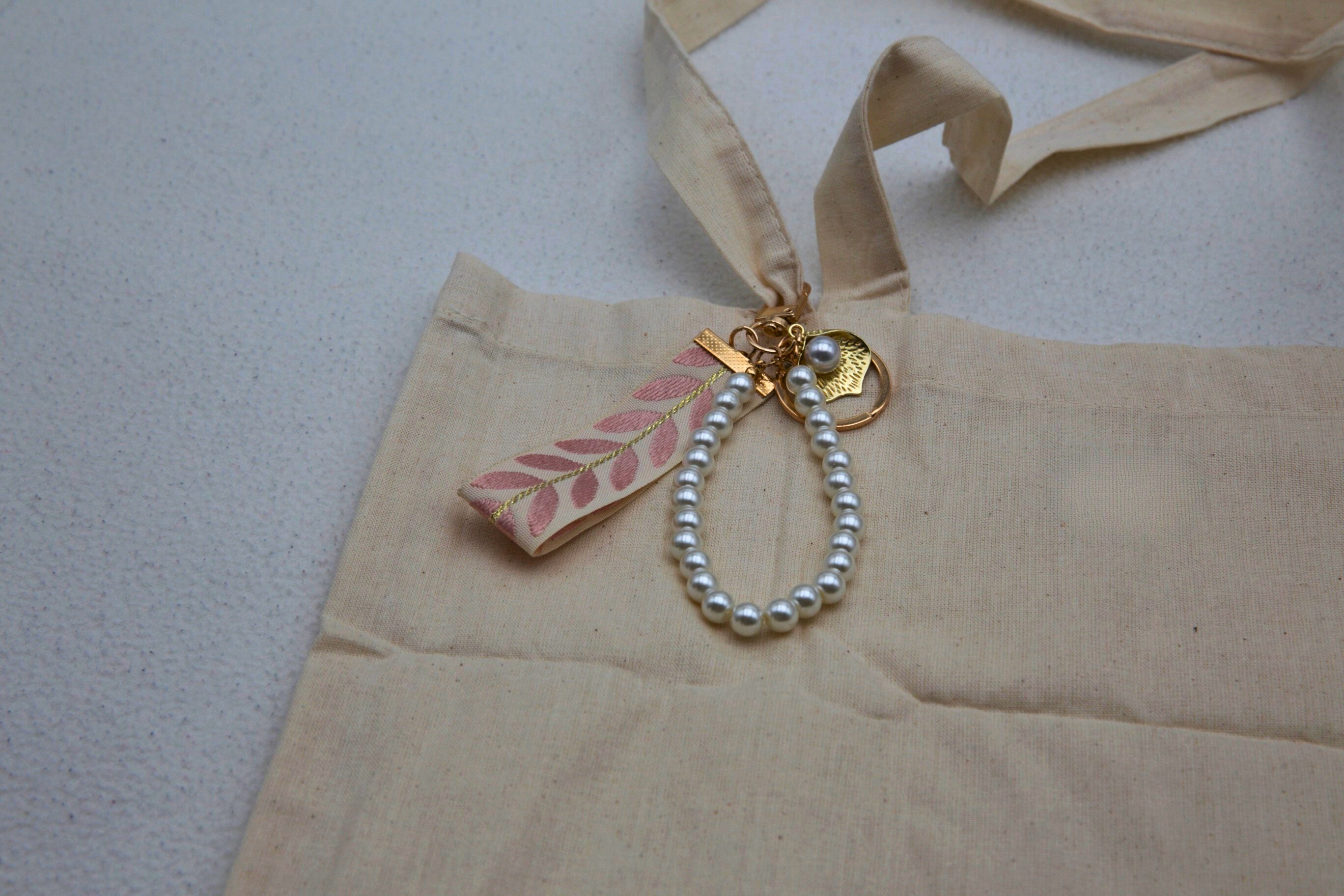 sleutelhanger blad roze