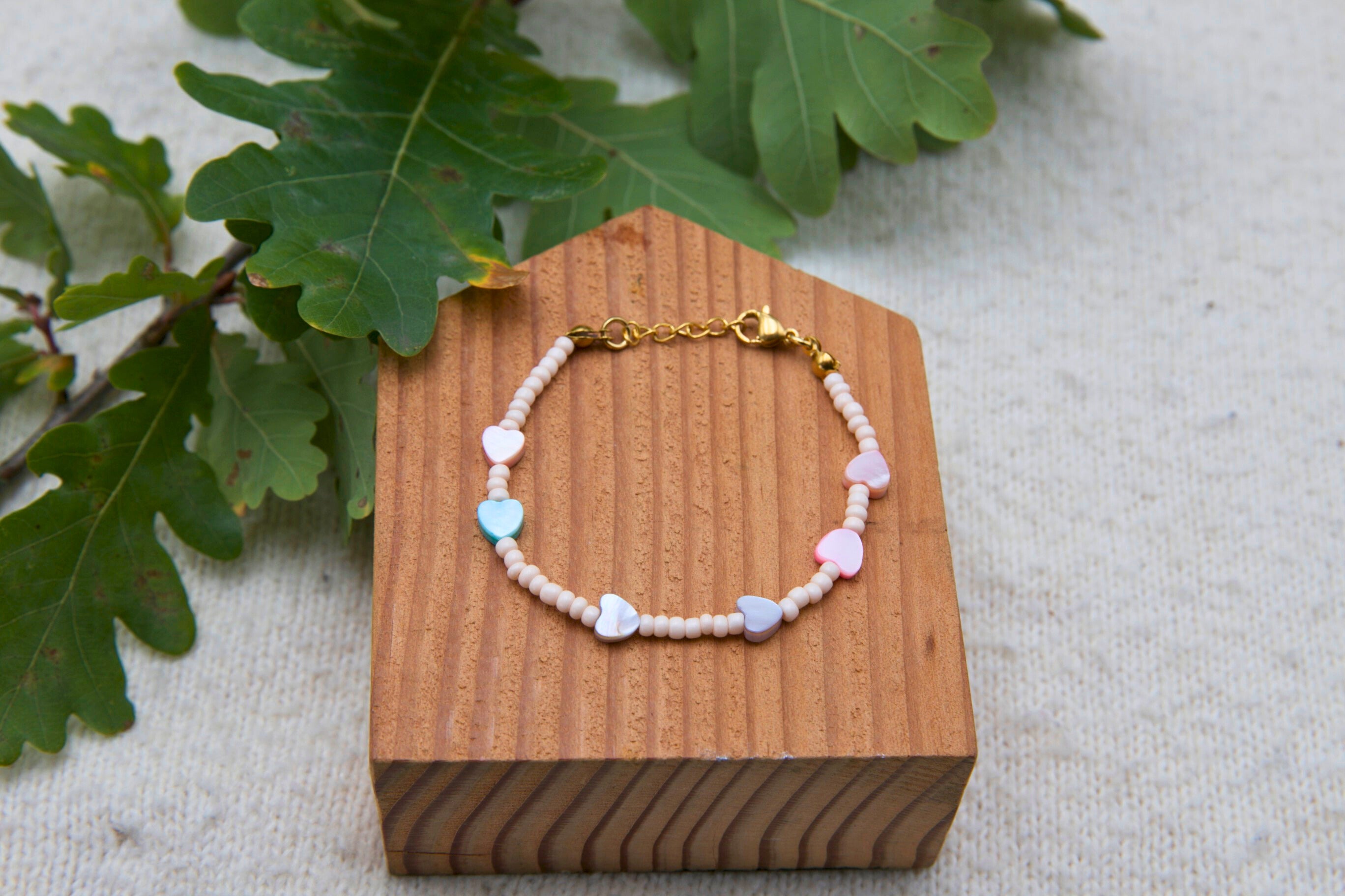 armband heart rainbow